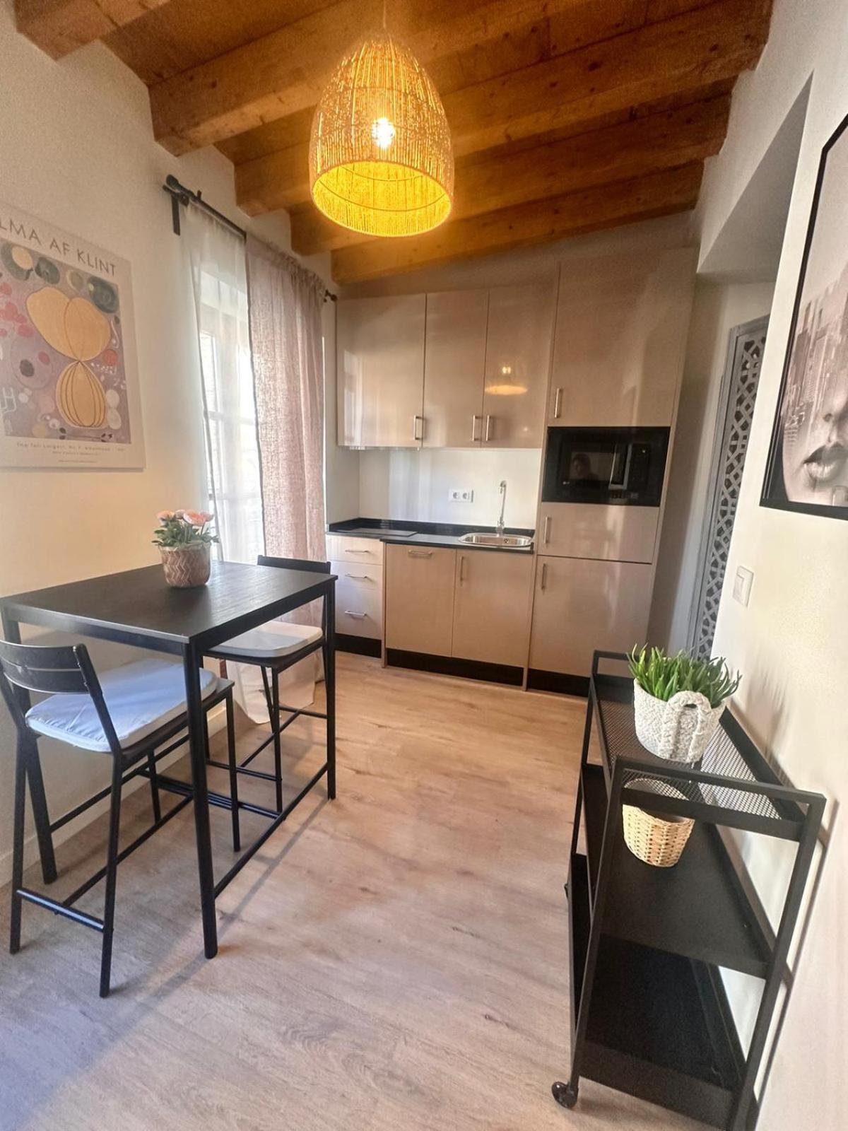Panther Home Salvador Σεβίλλη Εξωτερικό φωτογραφία